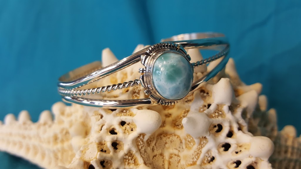 Beach Treasures in Duck | 1216 Duck Rd, Duck, NC 27949, USA | Phone: (252) 261-1250