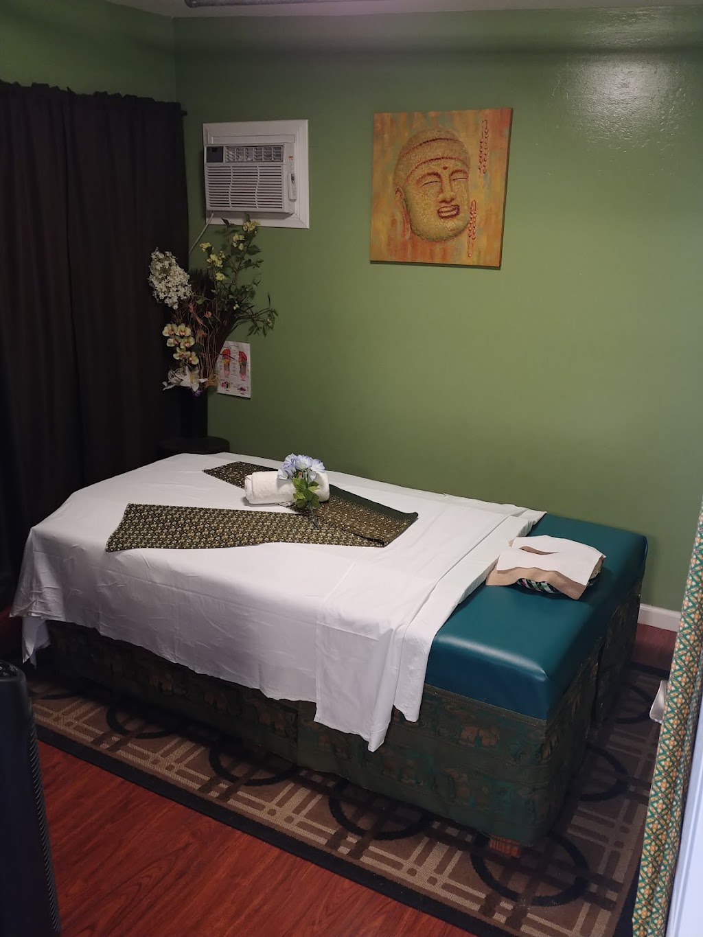 Healing Touch Massage "Thai" | 317 E Mission Rd, Fallbrook, CA 92028, USA | Phone: (760) 583-3500