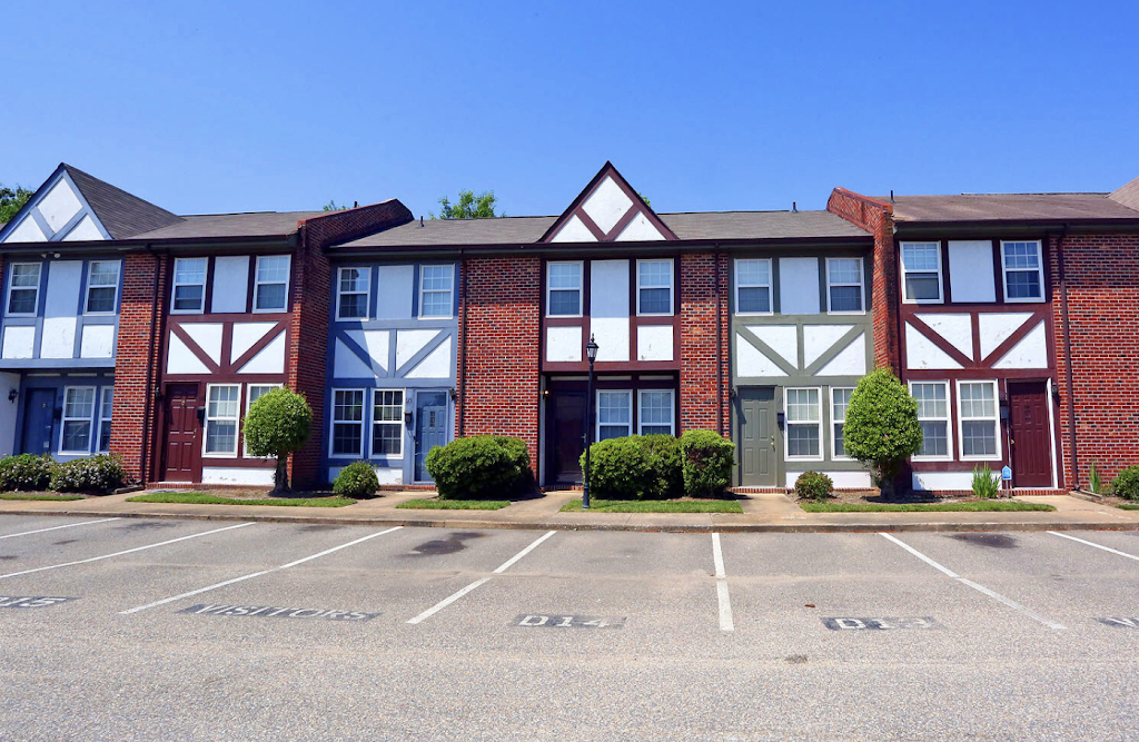 Armistead Townhouses | 2013 N Armistead Ave Apt. H-1, Hampton, VA 23666, USA | Phone: (757) 900-9698