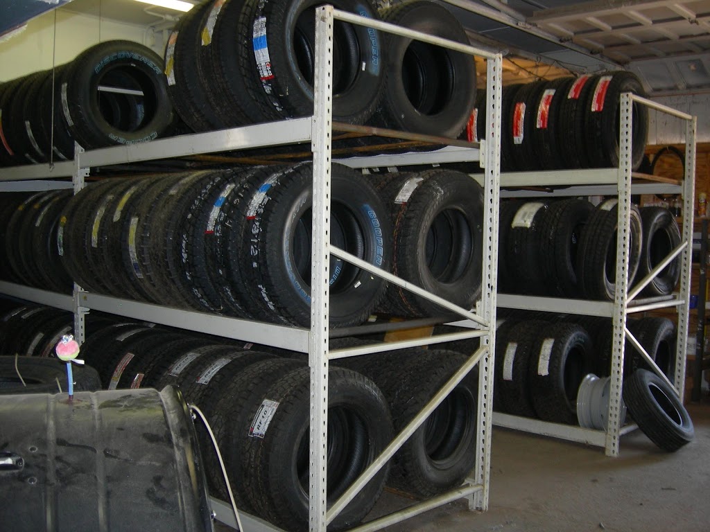 A1 Truck Warehouse of Kansas/ Kansas Tire Guys | 120 E Main St, Mt Hope, KS 67108, USA | Phone: (316) 371-1007