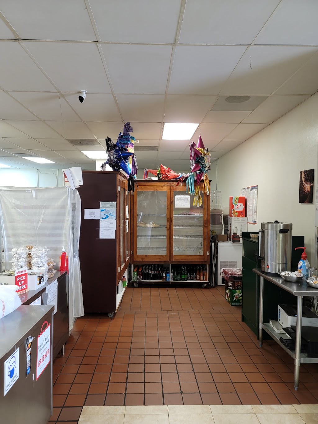 Divinos Bakery & Restaurant | 12235 Heacock St, Moreno Valley, CA 92557, USA | Phone: (951) 243-5700