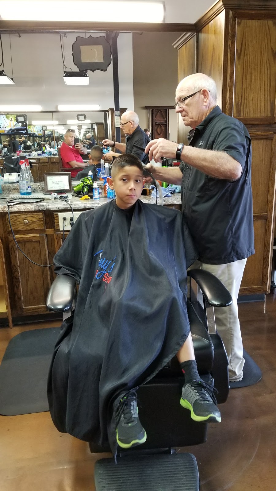 Dannys Barber Shop | Photo 10 of 10 | Address: 2301 S Lakeline Blvd #400, Cedar Park, TX 78613, USA | Phone: (512) 258-4400