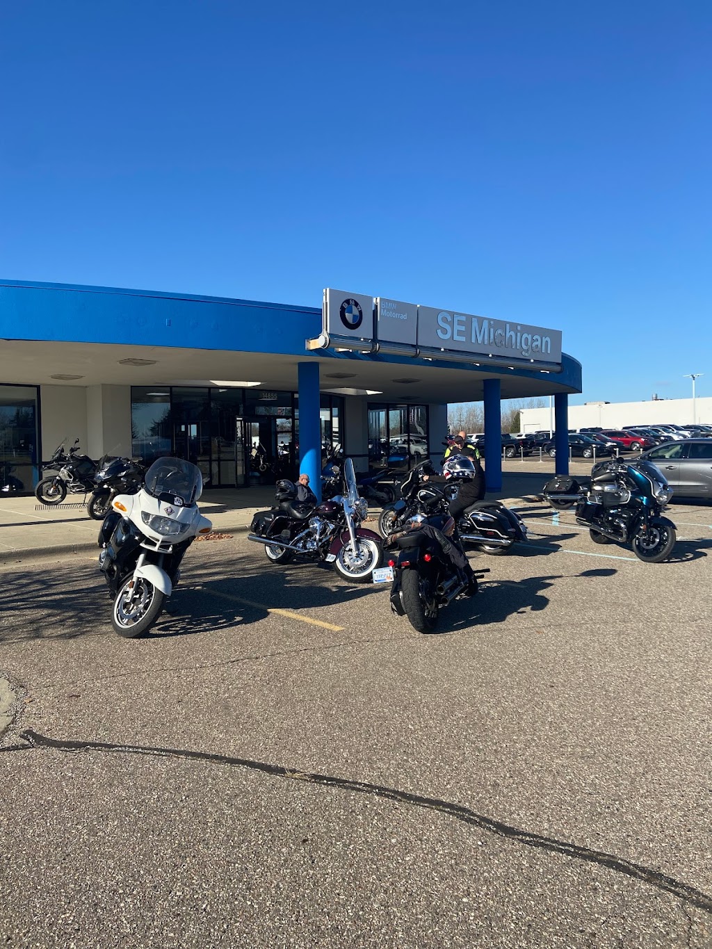 BMW Motorcycles Southeast Michigan | 14855 Sheldon Rd, Plymouth, MI 48170, USA | Phone: (734) 453-0500