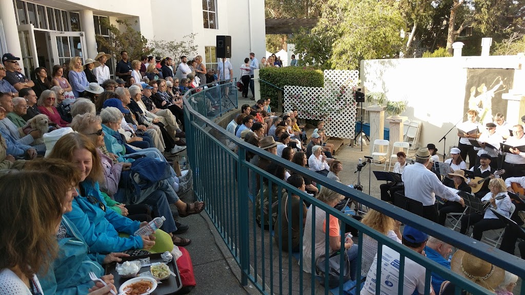 Greek Orthodox Church of the Holy Cross | 900 Alameda de las Pulgas, Belmont, CA 94002, USA | Phone: (650) 591-4447