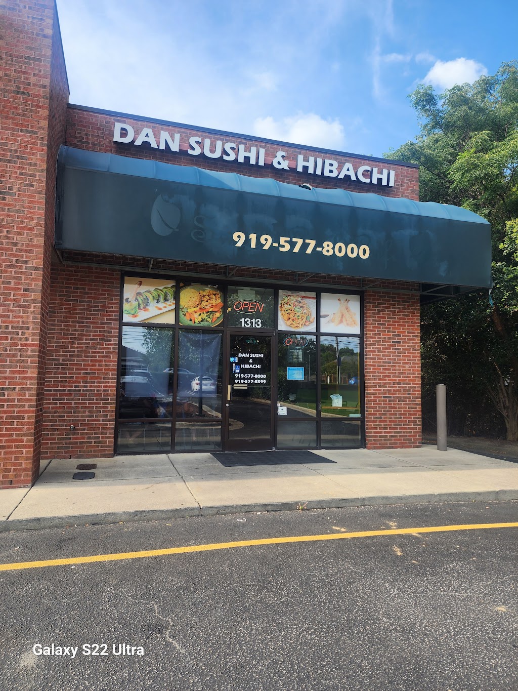 Dan Sushi & Hibachi | 1313 N Main St, Fuquay-Varina, NC 27526, USA | Phone: (919) 577-8000