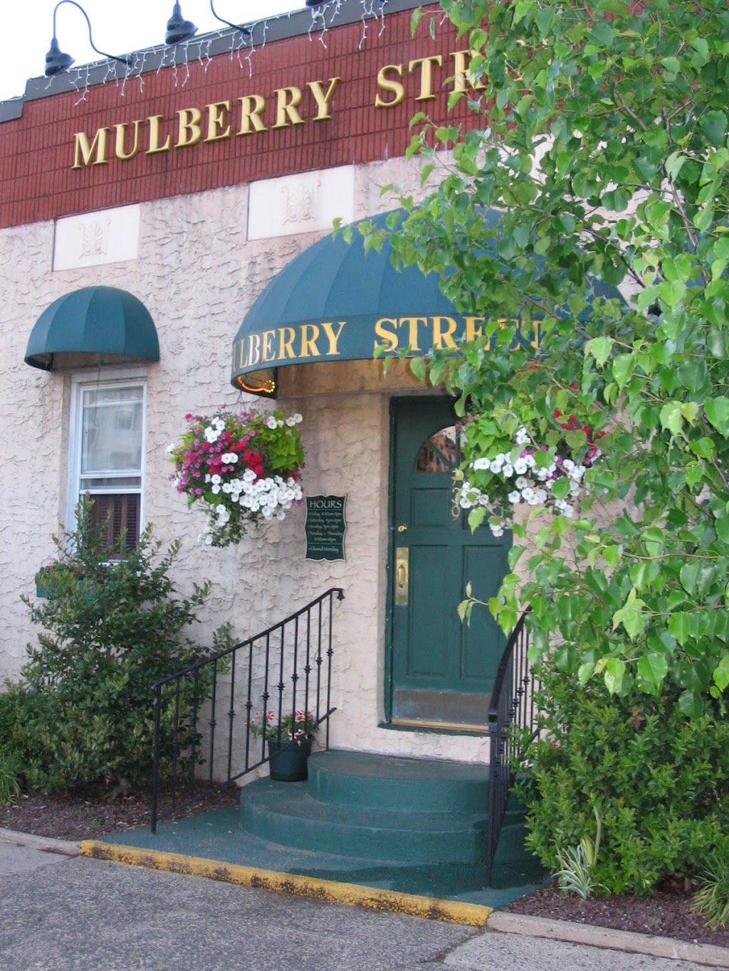 Mulberry Street Restaurant | 739 Rahway Ave, Woodbridge, NJ 07095, USA | Phone: (732) 634-4699