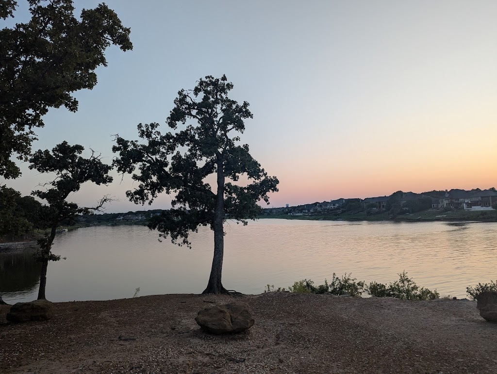 Sunset Point Park | 400 N Edgewater Dr, Highland Village, TX 75077, USA | Phone: (972) 317-7430