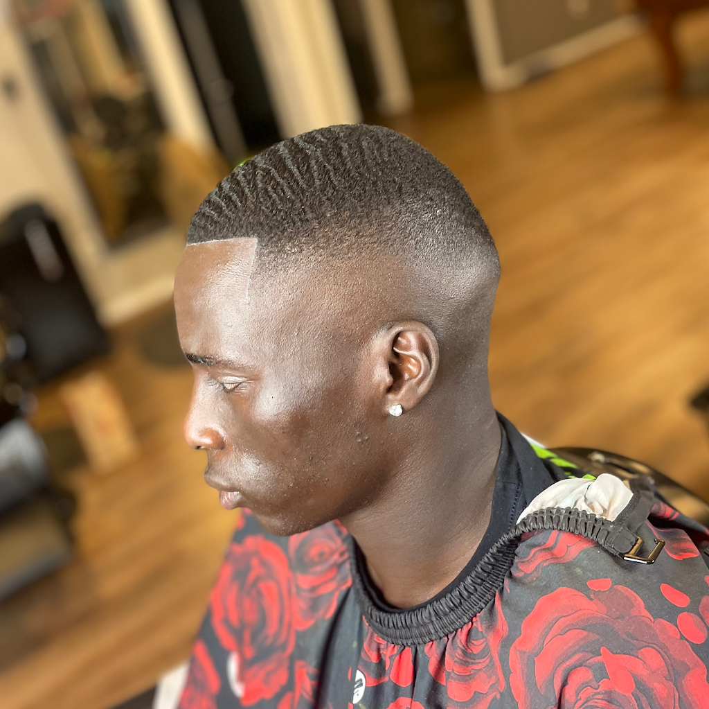 Luckys Cuts Barber Shop | 1050 Rock Springs Rd UNIT 122, Escondido, CA 92026, USA | Phone: (419) 464-4037