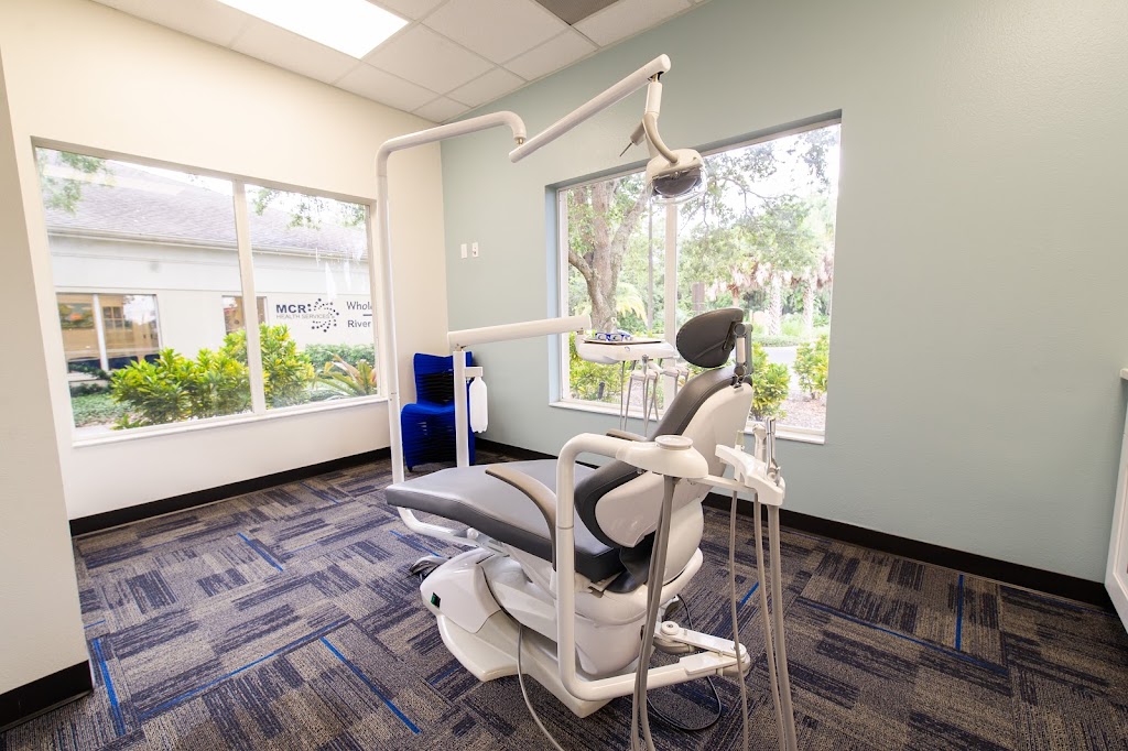 Blue Wave Orthodontics | 6020 FL-70 STE 101, Bradenton, FL 34203, USA | Phone: (941) 751-1533