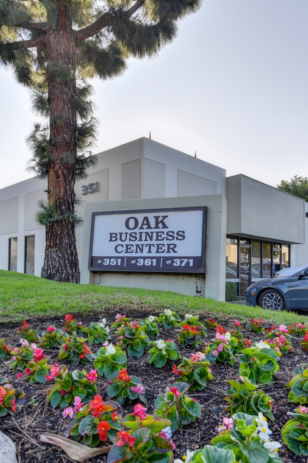 Oak Business Center | 351, 361, 371 Oak Pl, Brea, CA 92821, USA | Phone: (714) 872-8662