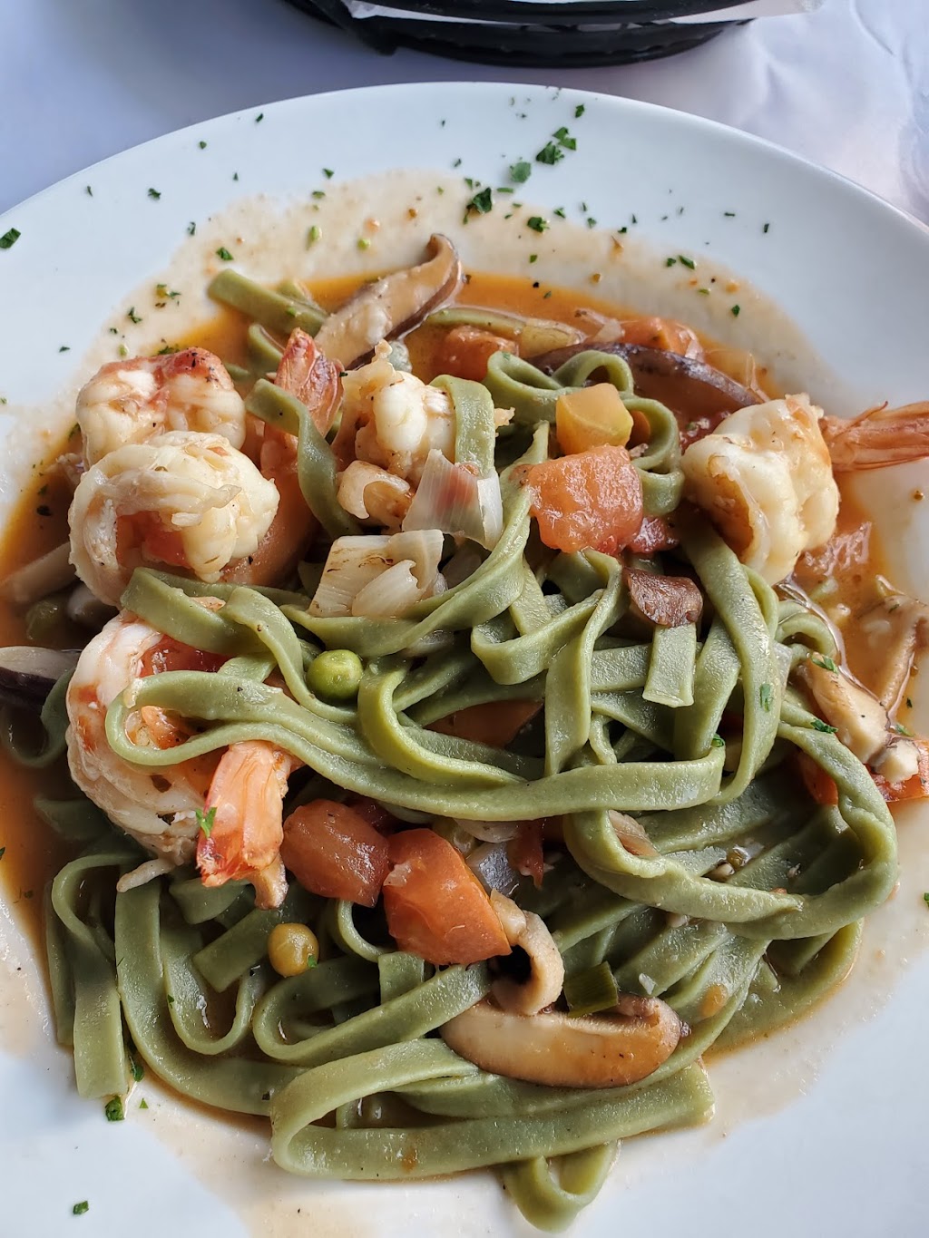 Sanduccis Trattoria | 620 Kinderkamack Rd, River Edge, NJ 07661, USA | Phone: (201) 599-0600