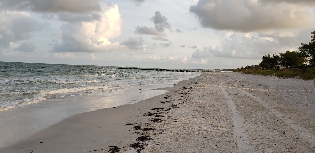 Island Getaway Vacation Rentals | 107 8th St S, Bradenton Beach, FL 34217, USA | Phone: (941) 224-5392