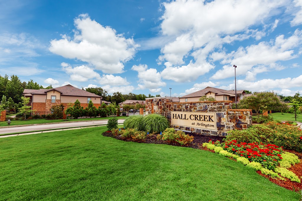 Hall Creek at Arlington Apartments | 11926 Ambassador Ln S, Arlington, TN 38002, USA | Phone: (901) 867-1811