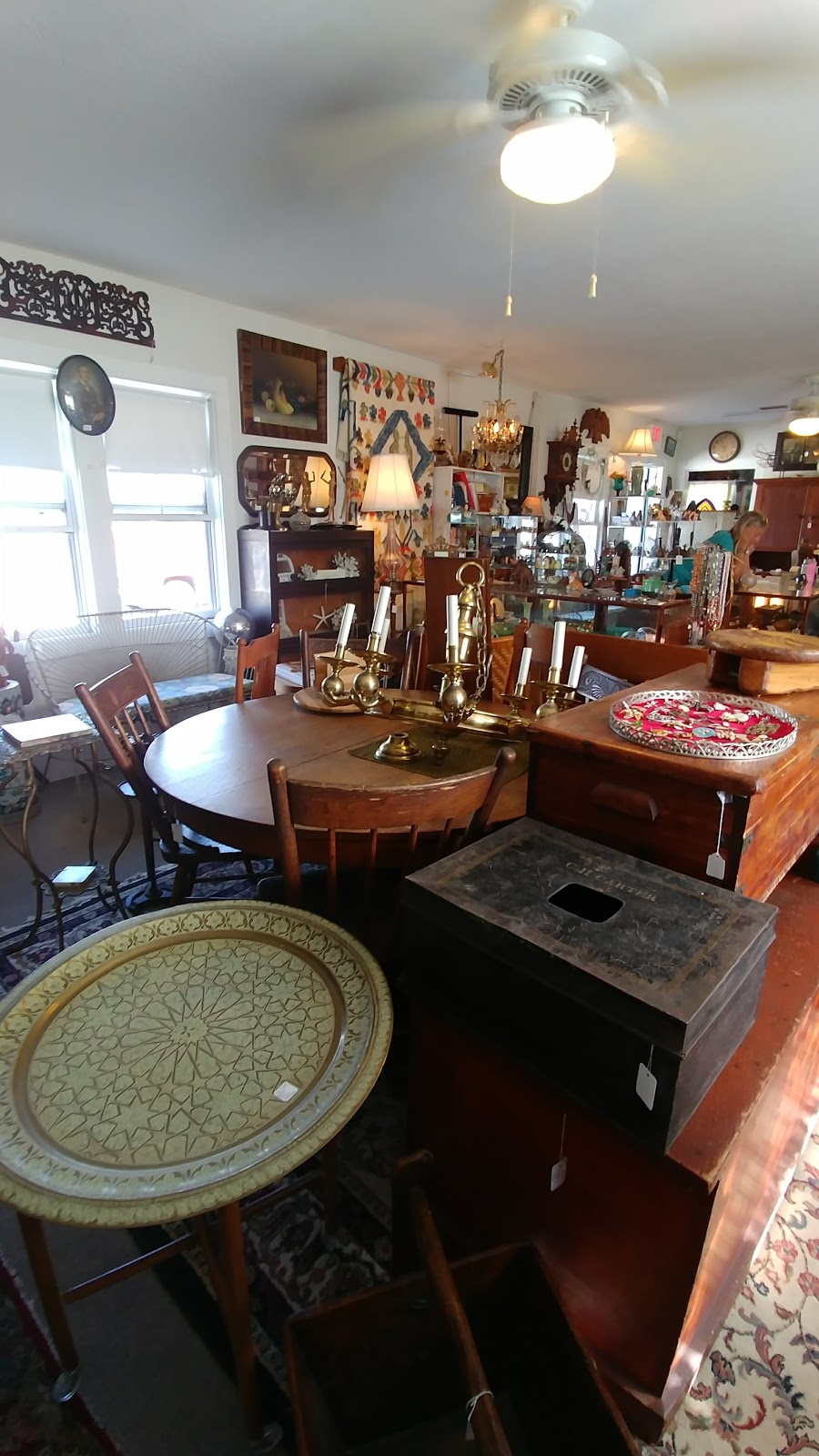 Zulas Antiques | 6441 US-19, Terra Ceia, FL 34250, USA | Phone: (941) 729-9500