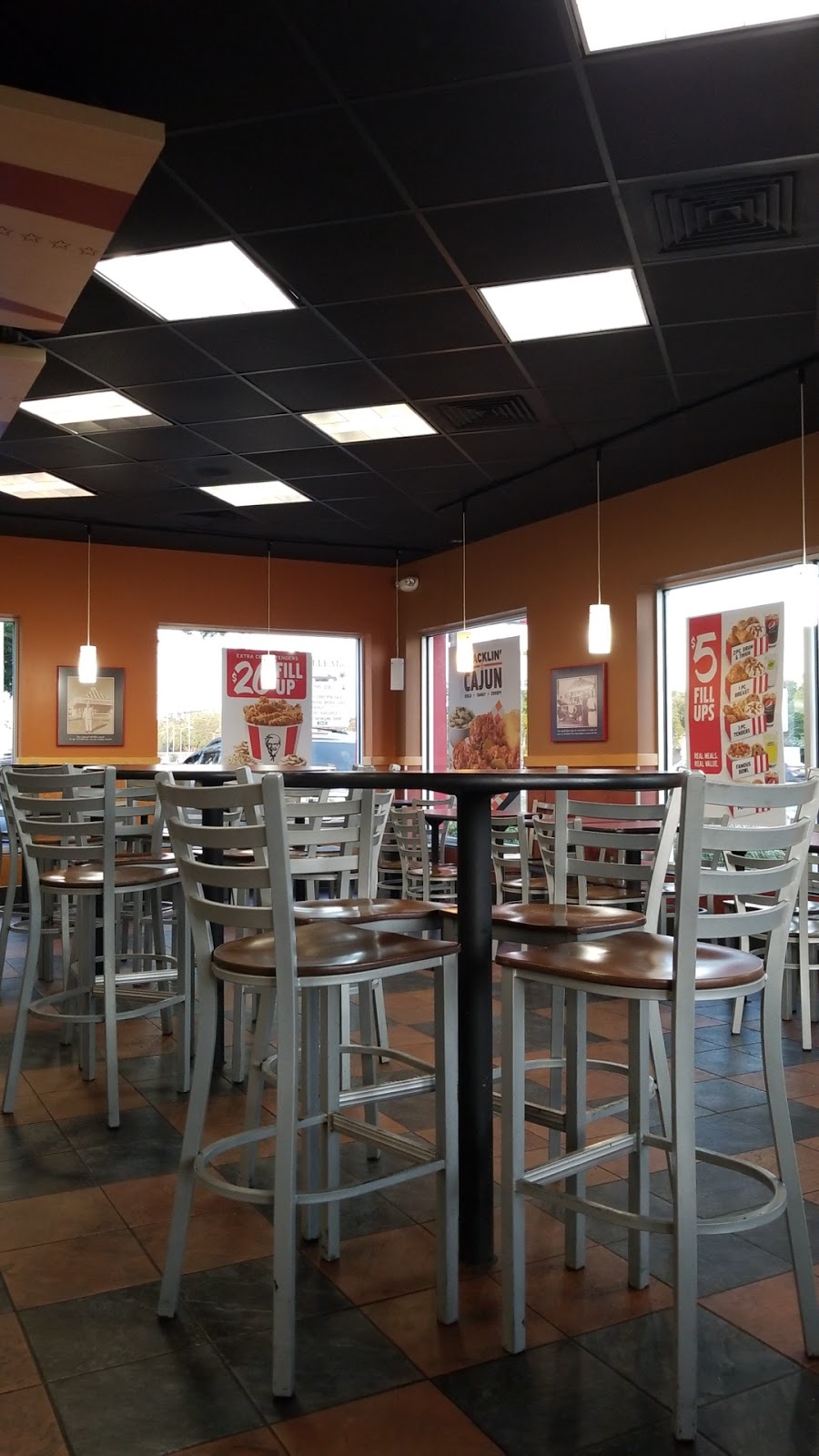 KFC | 13677 Walsingham Rd, Largo, FL 33774, USA | Phone: (727) 595-1220