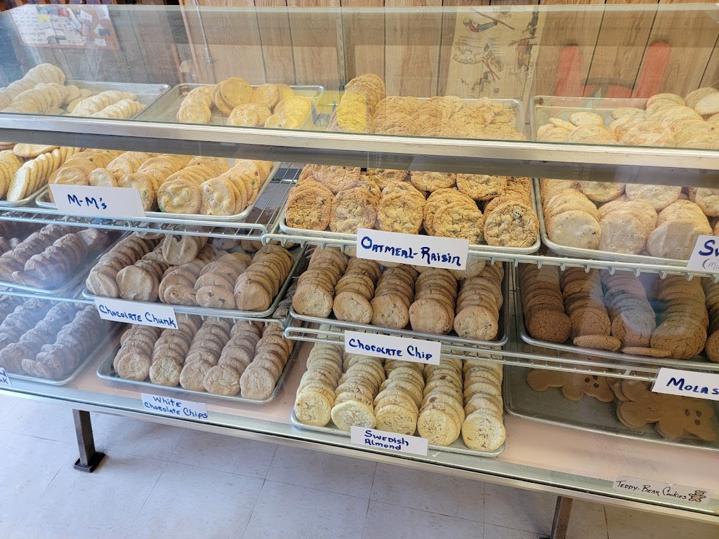 Lindström Bakery | 12830 Lake Blvd, Lindstrom, MN 55045, USA | Phone: (651) 257-1374