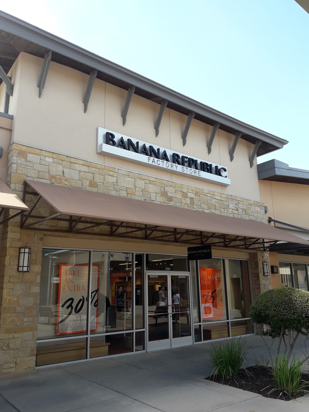 Banana Republic Factory Store | 4401 N Interstate Hwy 35 Suite 599, Round Rock, TX 78664, USA | Phone: (512) 869-5539