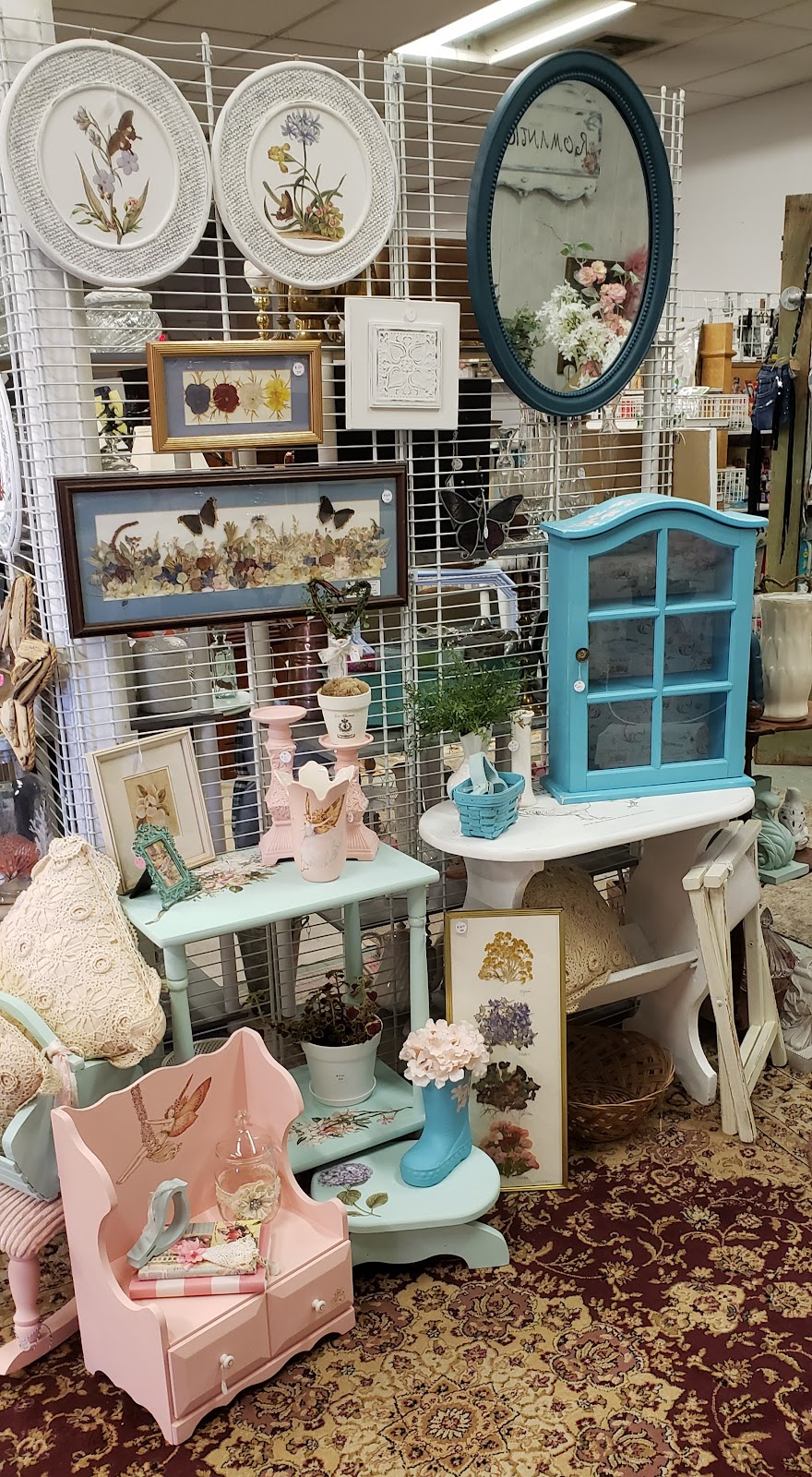 Boardwalk Thrift | 1501 Aster Ave, Akron, OH 44301, USA | Phone: (330) 835-7570