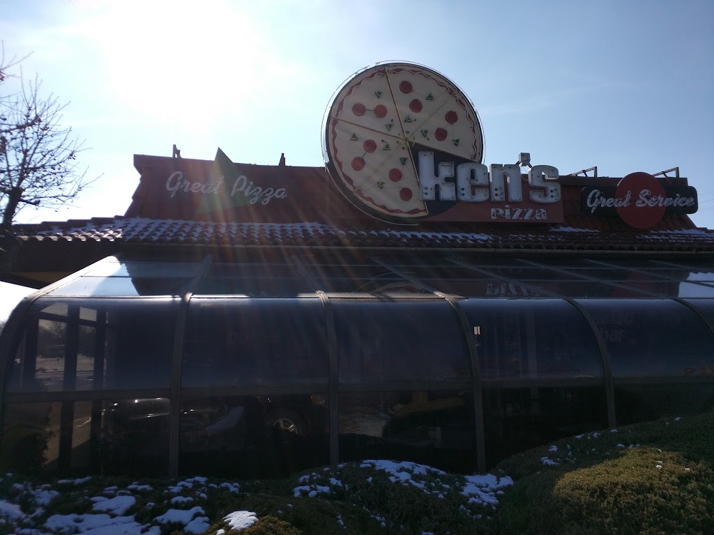 Kens Pizza | 901 E 30th Ave, Hutchinson, KS 67502, USA | Phone: (620) 669-9309