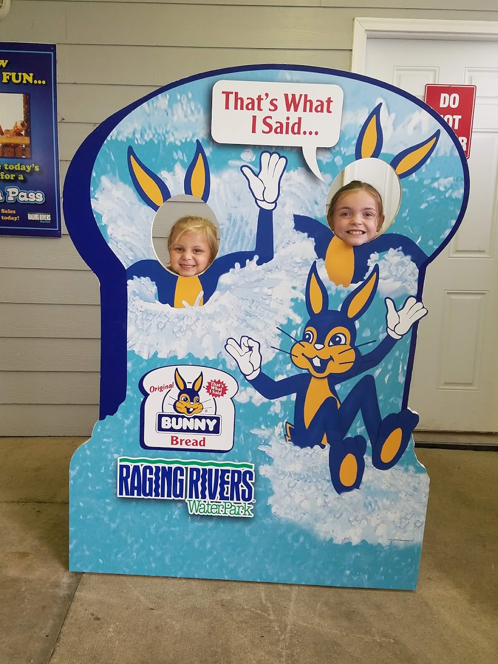 Raging Rivers WaterPark | 100 Palisades Pkwy, Grafton, IL 62037 | Phone: (618) 786-2345