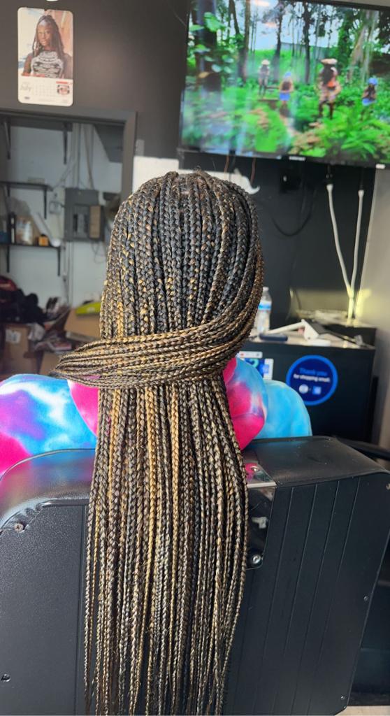 Yenam African hair braiding | 6032 W Broadway Ave, New Hope, MN 55428 | Phone: (832) 318-1368