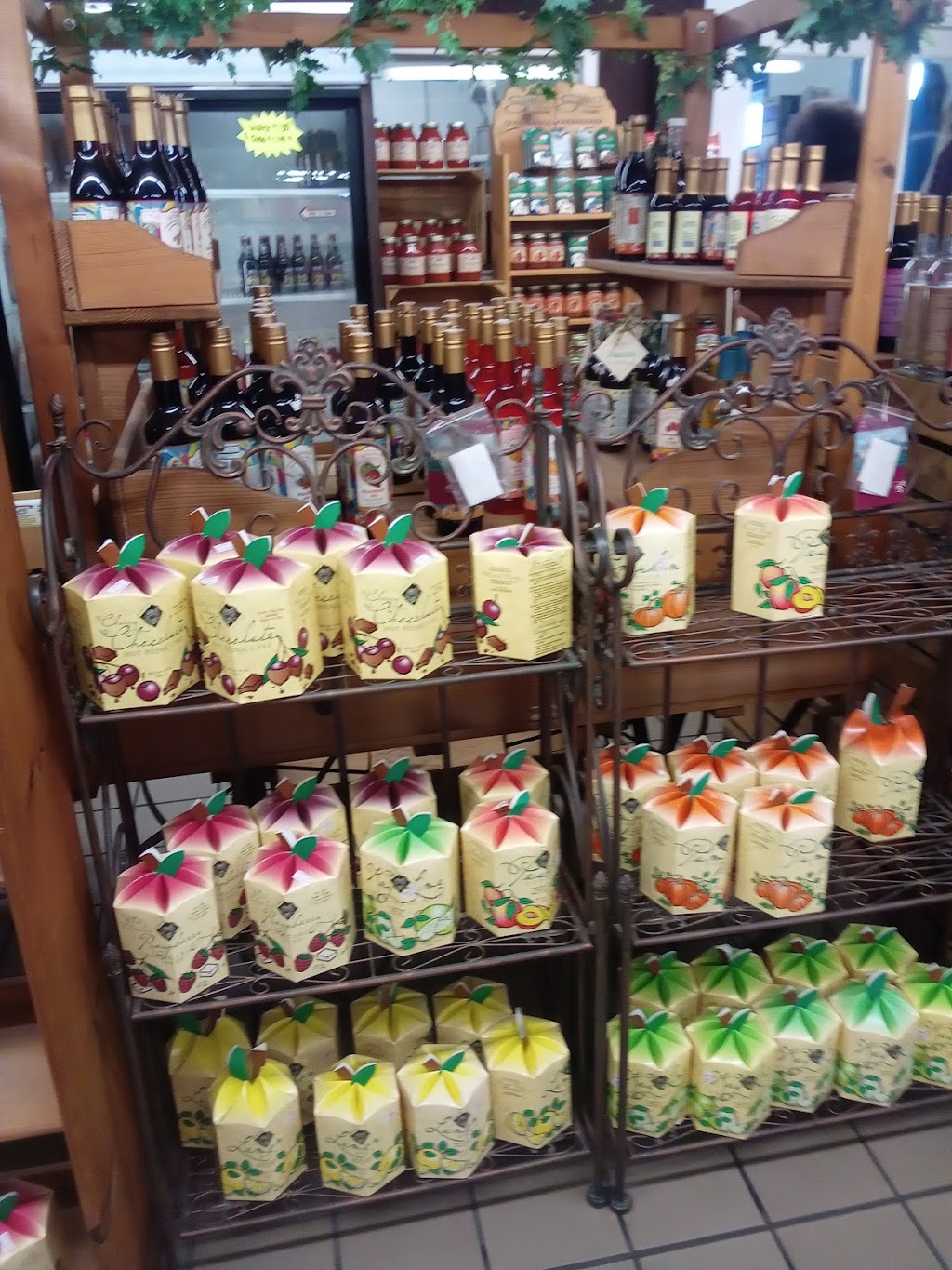 MacQueen Orchards | 7605 Garden Rd, Holland, OH 43528, USA | Phone: (419) 865-2916