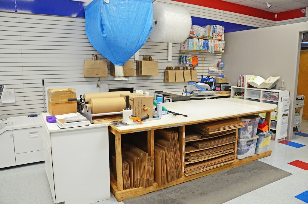 Goin Postal | 1609 W McClain Ave, Scottsburg, IN 47170, USA | Phone: (812) 752-4142