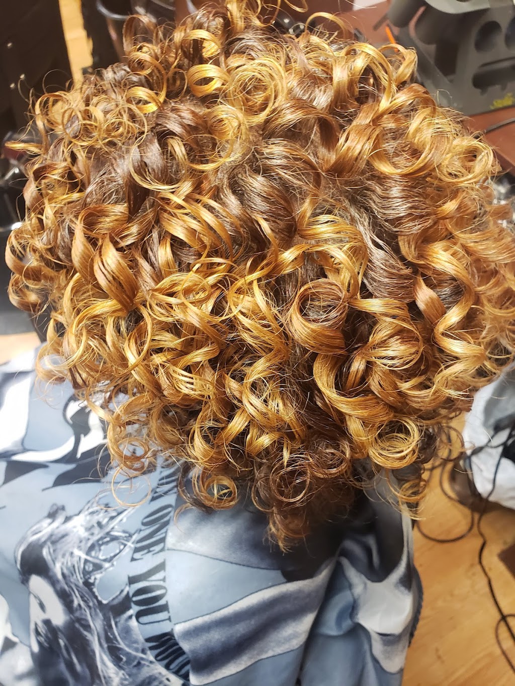 A House of Style Beauty Salon | 7500 Marlboro Pike Suite B, District Heights, MD 20747, USA | Phone: (301) 420-2550