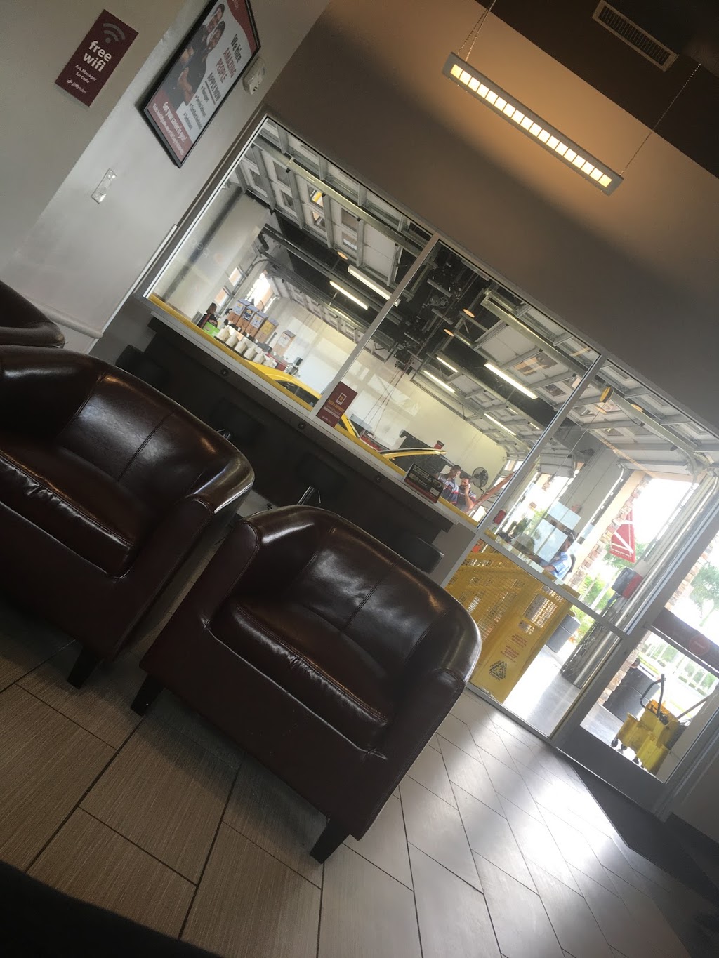 Jiffy Lube | 19600 NW 27th Ave, Miami Gardens, FL 33056 | Phone: (305) 816-6943