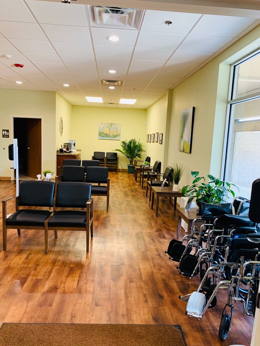 Priority 1 Urgent Care | 2080 Western Avenue Hamilton Square/20 Mall, Guilderland, NY 12084, USA | Phone: (518) 867-8040