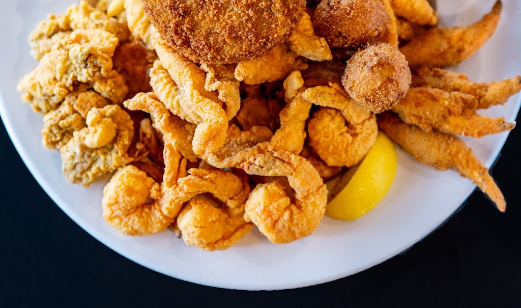 Spahrs Seafood Restaurant | 3682 US-90, Des Allemands, LA 70030, USA | Phone: (985) 758-1602