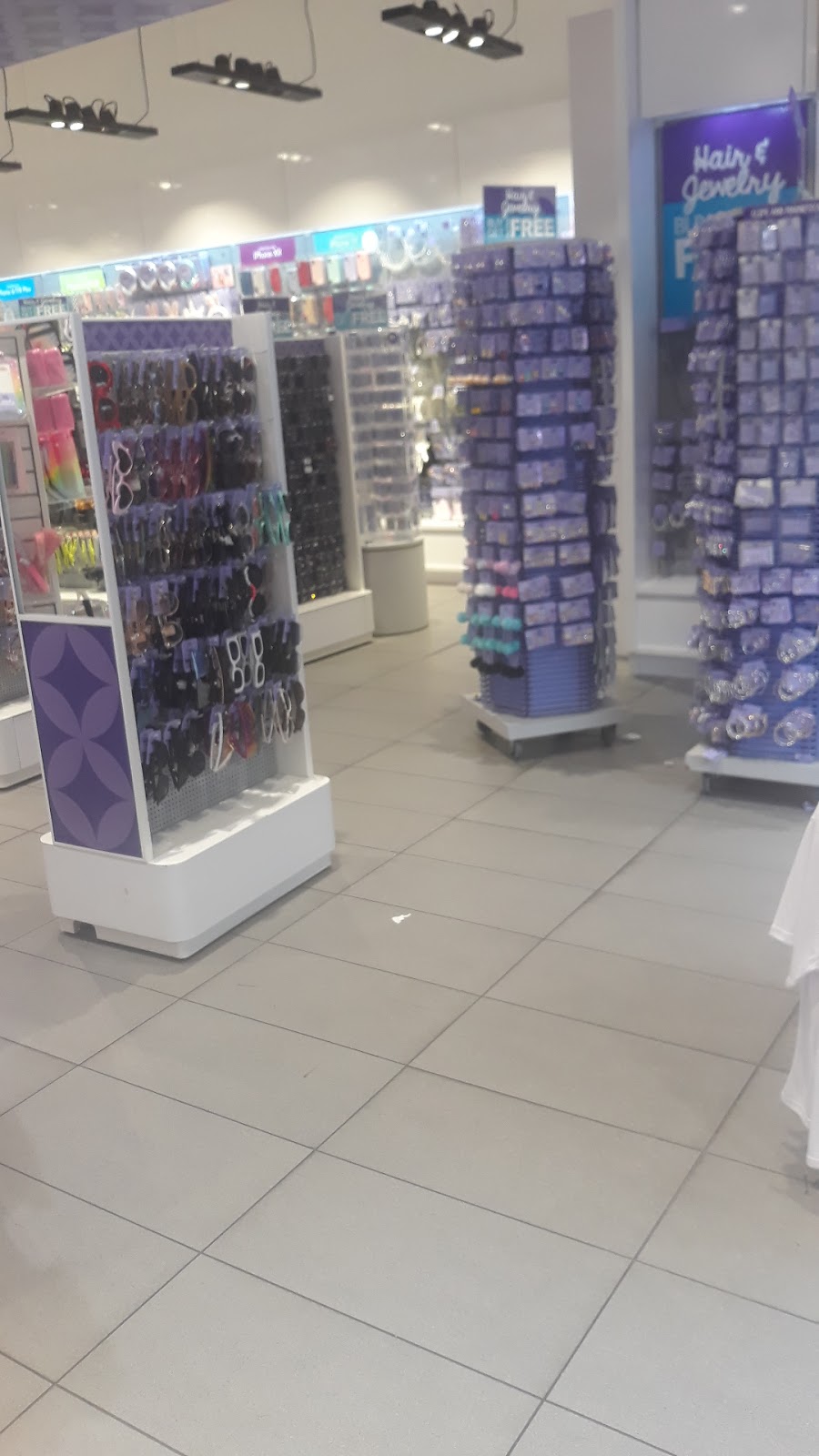 Claires | 1017 Newport Center Dr, Newport Beach, CA 92660, USA | Phone: (949) 721-1451