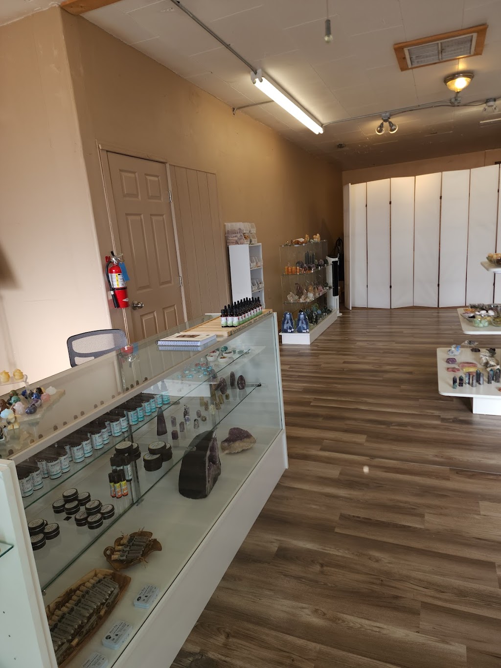 Desert Crystal Shop | 150 NM-344 Suite D, Edgewood, NM 87015, USA | Phone: (505) 610-1829