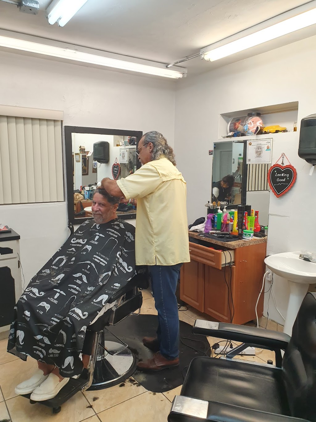 USA Barber Shop salon unisex | 20265 Old Cutler Rd, Cutler Bay, FL 33189, USA | Phone: (786) 368-0664