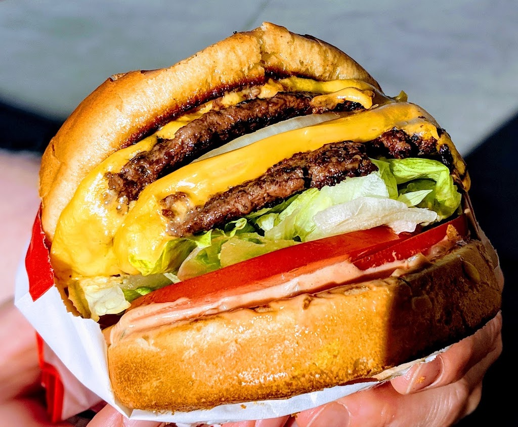 In-N-Out Burger | 4888 Dean Martin Dr, Las Vegas, NV 89103, USA | Phone: (800) 786-1000