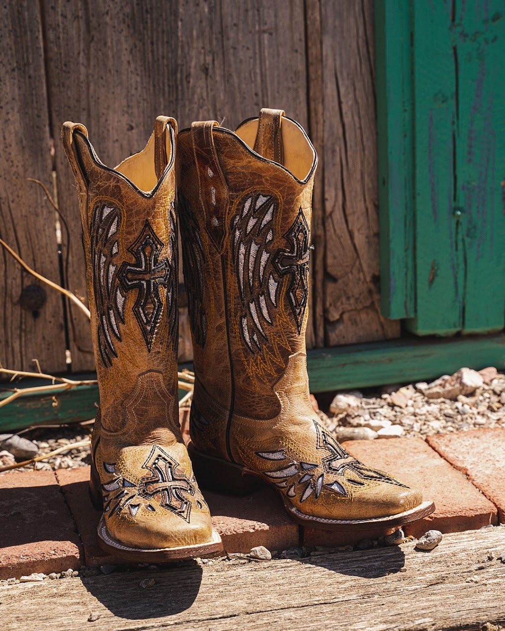 Cowtown Boots | 11401 Gateway Blvd W, El Paso, TX 79936, USA | Phone: (800) 580-2698