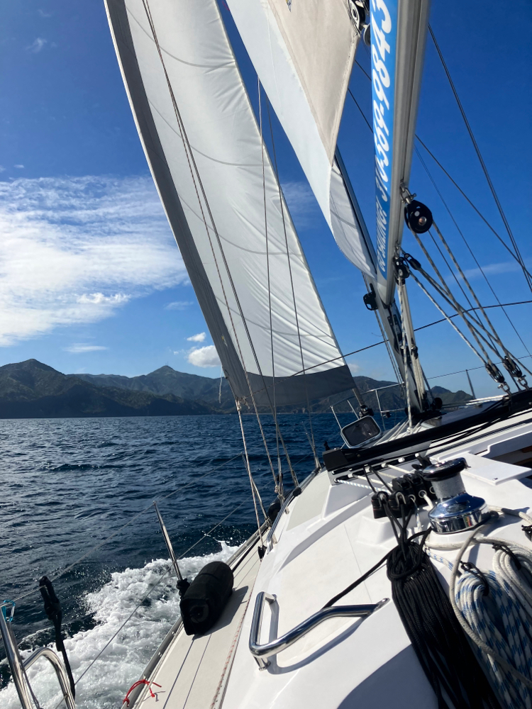 Catalina Adventure Sailing | 1 Green Pleasure Pier, Avalon, CA 90704, USA | Phone: (310) 569-9843