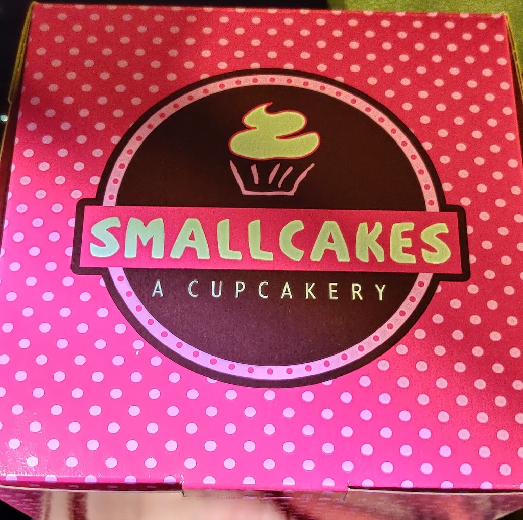 SmallCakes Cupcakery | 3251 Rolling Oaks Blvd, Kissimmee, FL 34747, USA | Phone: (407) 507-6619