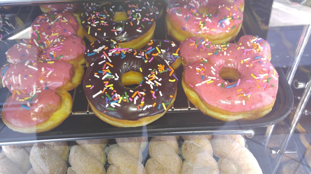 Yum Yum Donuts | 16530 Soledad Canyon Rd, Canyon Country, CA 91351, USA | Phone: (661) 252-9992