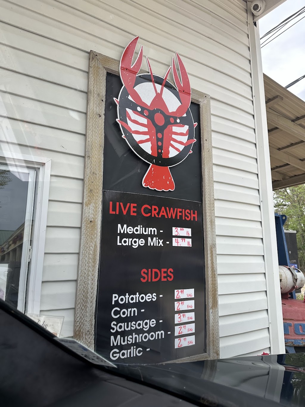 Drive Thru Crawfish | 2600 Florida St, Mandeville, LA 70448, USA | Phone: (985) 705-3400