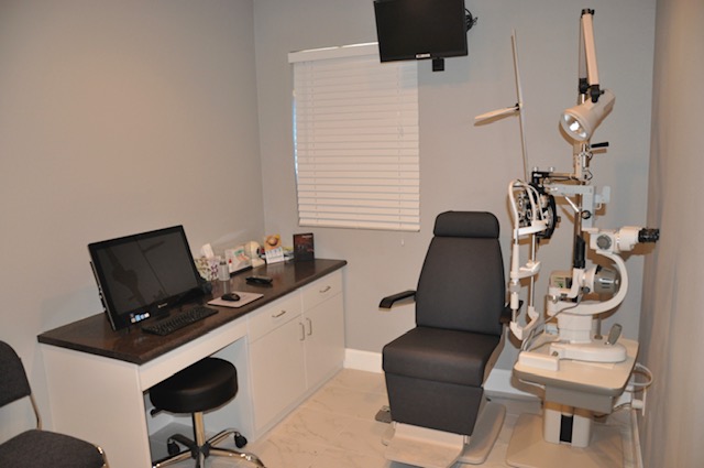 In View Optometry | 1925 S Main St, Santa Ana, CA 92707, USA | Phone: (714) 662-3104