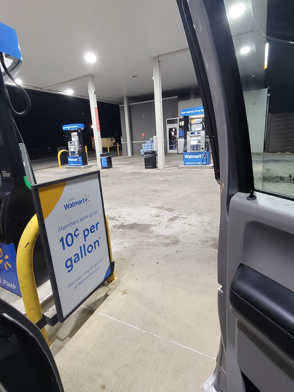 Walmart Fuel Station | 102 Gateway Crossings Blvd, Radcliff, KY 40160, USA | Phone: (270) 351-3600