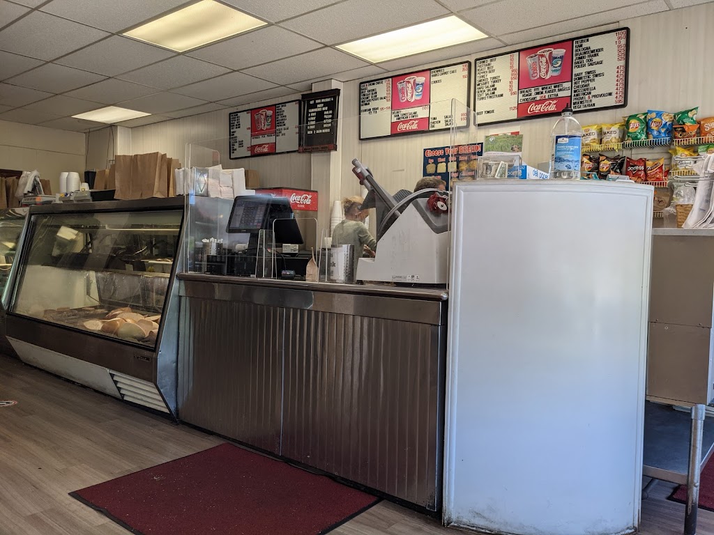 Carls Deli | 6401 Clayton Rd, St. Louis, MO 63117, USA | Phone: (314) 721-2393