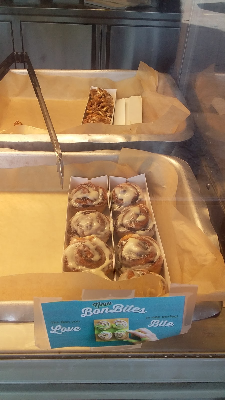 Cinnabon at Islands of Adventure | Port of Entry, 6000 Universal Blvd, Orlando, FL 32819, USA | Phone: (407) 363-8000