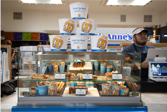 Auntie Annes | 1222 Southpark Center First Floor, Strongsville, OH 44136, USA | Phone: (440) 572-3696