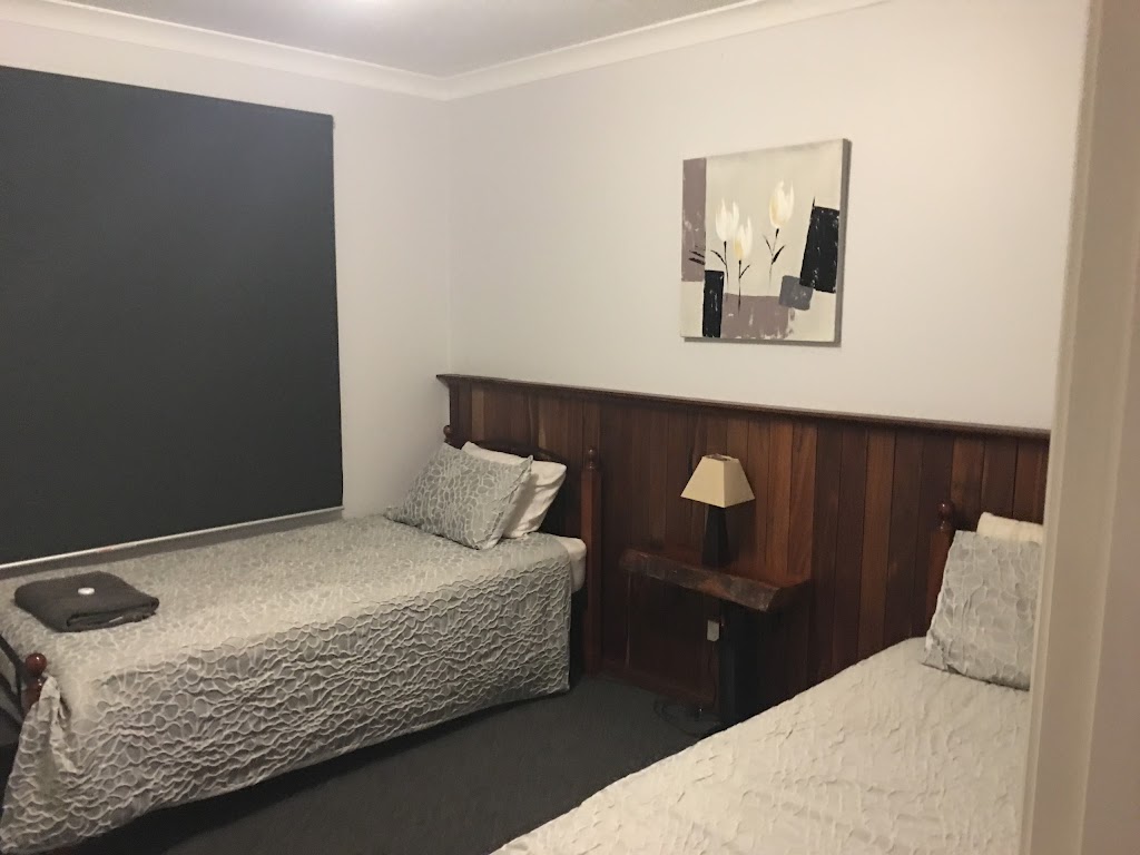 Cosy Corner Chalets | 18 Hartman Rd, Kronkup WA 6330, Australia | Phone: 0402 460 193