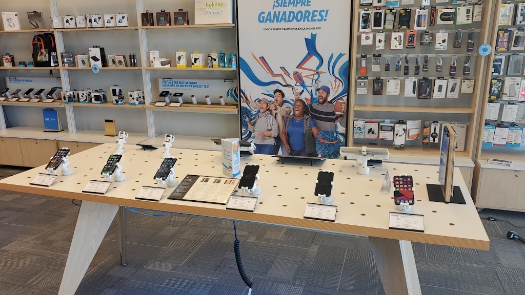 AT&T Store | 5849 W Northern Ave Suite 140, Glendale, AZ 85301, USA | Phone: (623) 248-9217