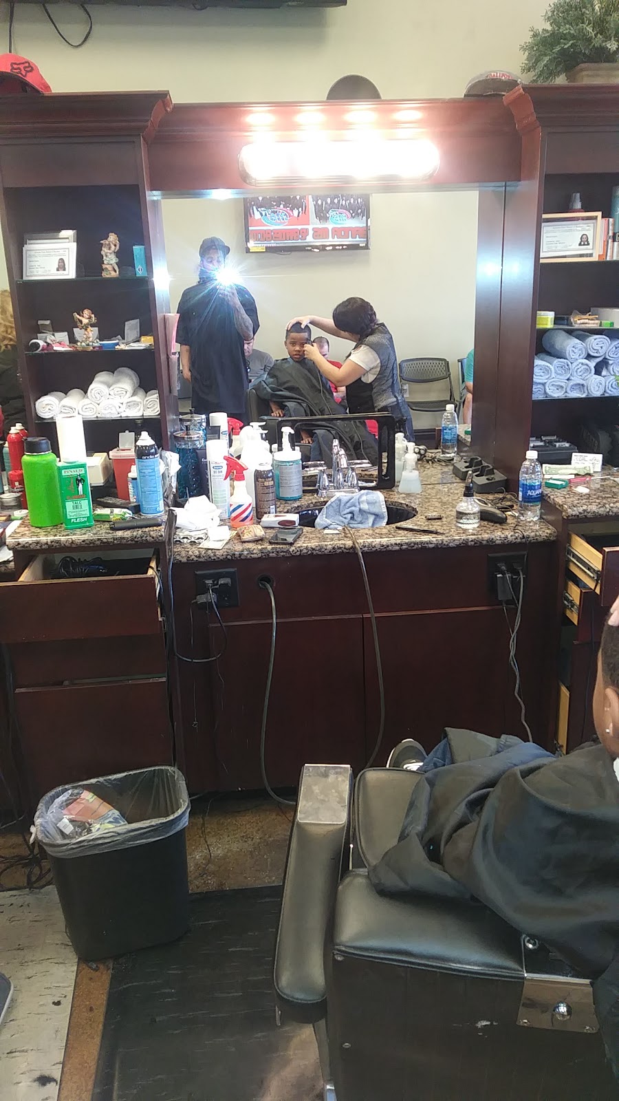 U2 Barber Shop | 6514 W Bethany Home Rd, Glendale, AZ 85301, USA | Phone: (623) 266-1759