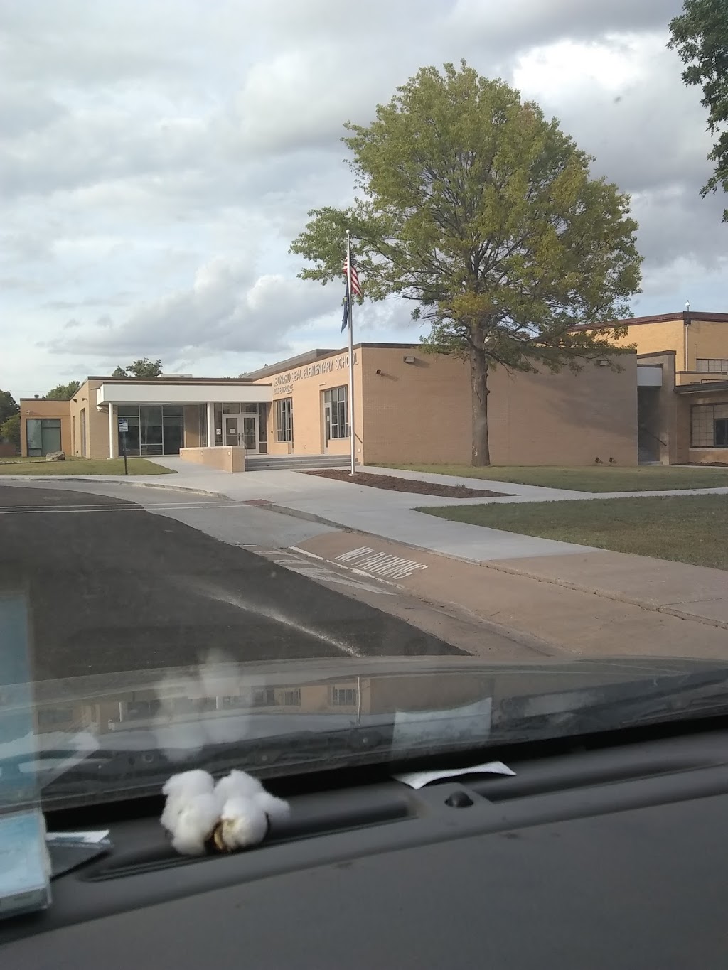 Seal Elementary School | 320 S Chestnut St, Douglass, KS 67039, USA | Phone: (316) 747-3350