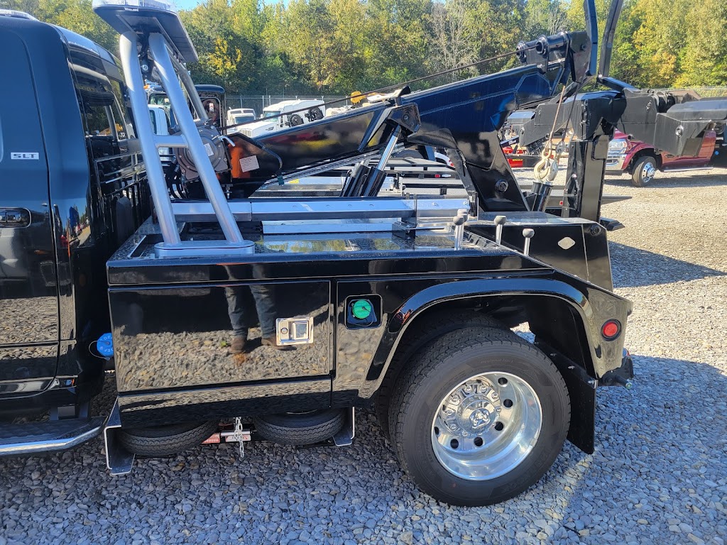 Crouch Tow Trucks | 100 Abbey Pl, Kingston Springs, TN 37082, USA | Phone: (800) 628-5212